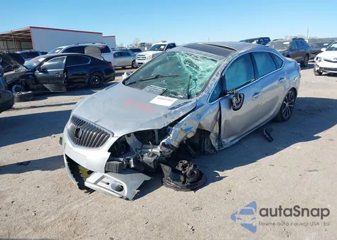 2017 Buick Verano Sport Touring z USA, uszkodzony, nr VIN 1G4PR5SK9H4103708